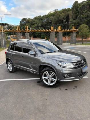 VOLKSWAGEN TIGUAN 2.0 TSI R-LINE 16V TURBO GASOLINA 4P TIPTRONIC VOLKSWAGEN TIGUAN 2.0 TSI R-LINE 16V TURBO GASOLINA 4P TIPTRONIC